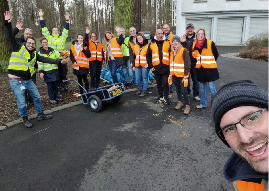 Der Betriebsrat dankt allen fleißigen Helferinnen und Helfern und freut sich auf die nächste Aktion im Herbst zum World CleanUp Day. Foto: Evonik Industries