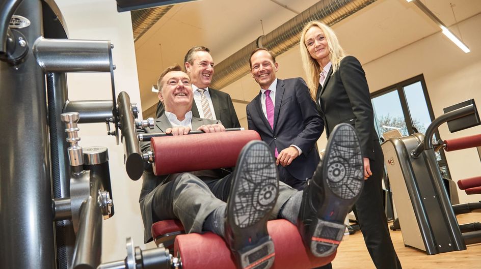 Fitnesstest bestanden: OB Claus Kaminsky zeigte kraftvollen Schwung an der Beinpresse. Fotos: Evonik Industries
