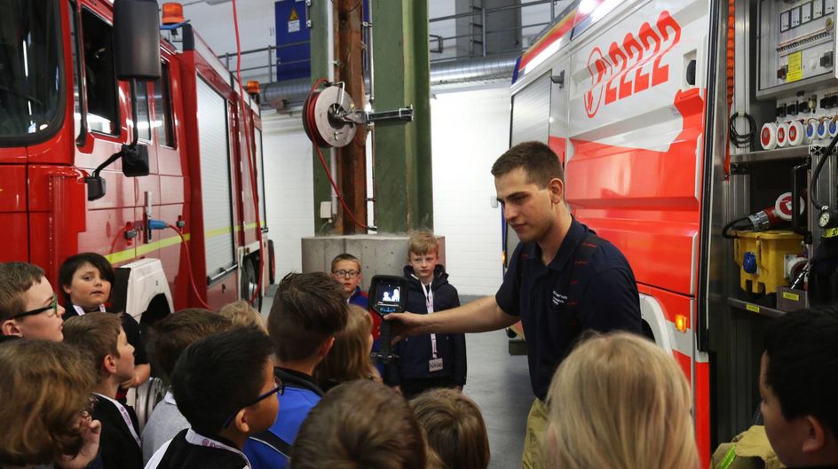 Zu Besuch bei Werkfeuerwehrmann Maximilian Sacher.